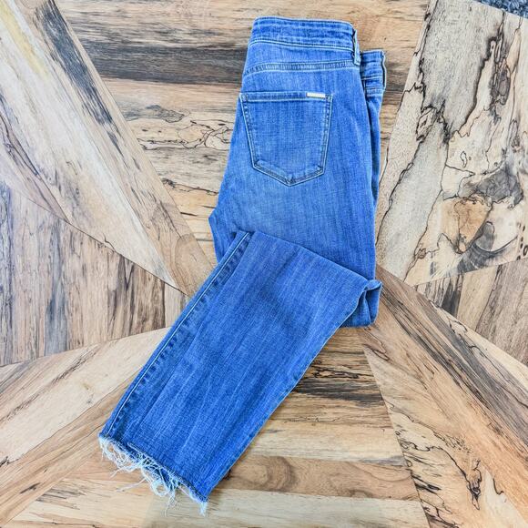 White House Black Market, Mid Rise Girlfriend Everyday Soft Jeans-Women's Size 2 - Picture 9 of 10